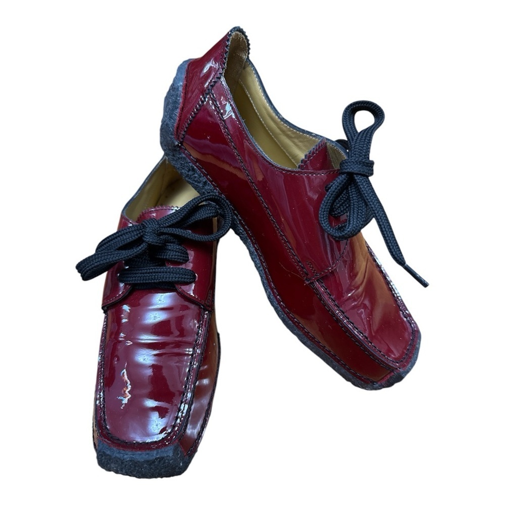 Red and Black Flats with Glossy Leather and Low Flat Sole